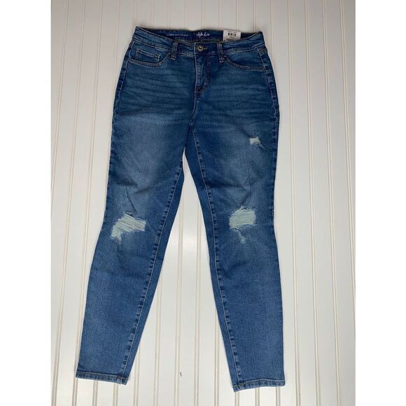 Style & Co. Skinny Mid Rise Lawrence Destructed Curvy Jeans 4 NWT - Picture 3 of 9